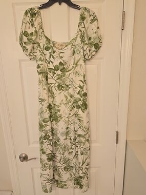 Sweet Wanderer White and Green Botanical Puff-Sleeve Midi Dress